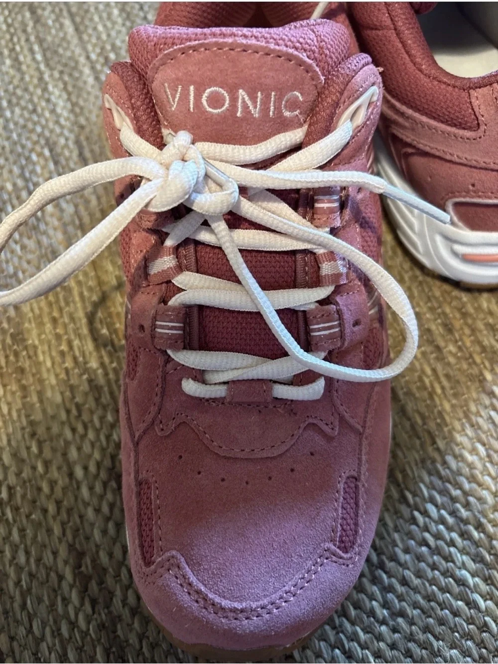 Vionic stylish pink